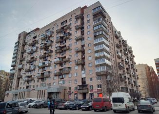 Продам 3-комнатную квартиру, 82.2 м2, Санкт-Петербург, проспект Маршала Жукова, 35к3, метро Проспект Ветеранов