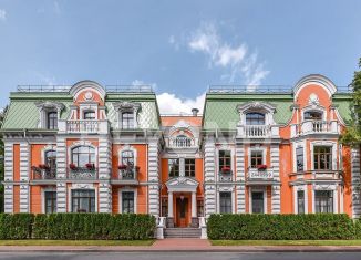 Продам четырехкомнатную квартиру, 230 м2, Санкт-Петербург, Санаторная аллея, 3, метро Чёрная речка