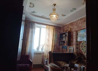 Продается 3-комнатная квартира, 60.2 м2, поселок городского типа Новофёдоровка, Севастопольская улица, 14