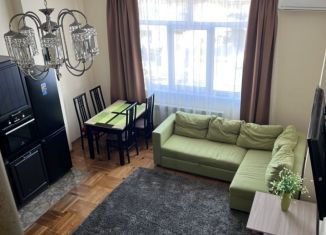 Четырехкомнатная квартира в аренду, 90 м2, Краснодарский край, Виноградный переулок, 1Б