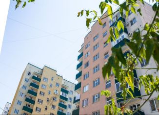Продам двухкомнатную квартиру, 68.3 м2, посёлок городского типа Яблоновский, улица Гагарина, 192к5, ЖК Солнечный