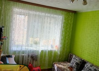 Продаю 2-комнатную квартиру, 30 м2, Бугуруслан, 2-й микрорайон, 23