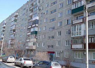 Продается 2-комнатная квартира, 44 м2, Омск, улица 10 лет Октября, 149, Центральный округ