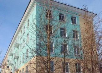 Трехкомнатная квартира на продажу, 78.9 м2, Мончегорск, проспект Металлургов, 26