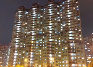 Сдается 1-комнатная квартира, 35 м2, Московская область, улица Дмитриева, 8