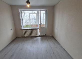 Продам двухкомнатную квартиру, 48 м2, Брянская область, улица Горбатова, 2