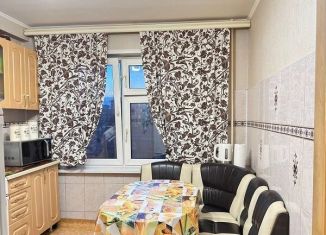 Продается трехкомнатная квартира, 74.3 м2, Красноярский край, Ульяновский проспект, 26