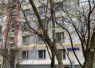 Сдается 3-комнатная квартира, 57 м2, Москва, Беловежская улица, 77, станция Немчиновка