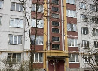 Продаю 1-комнатную квартиру, 36 м2, Ленинградская область, Школьная улица, 4