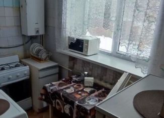 Сдается в аренду двухкомнатная квартира, 43 м2, Льгов, улица Примакова, 89