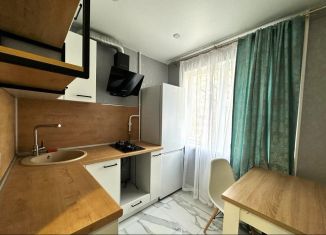 Двухкомнатная квартира на продажу, 50 м2, Краснодарский край, улица Атарбекова, 15