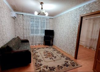 Сдам 2-комнатную квартиру, 46 м2, Грозный, улица Дьякова, 3