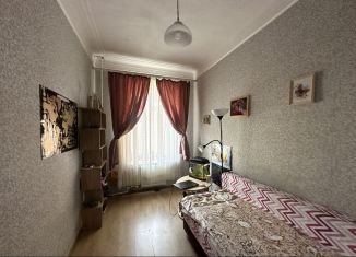 3-комнатная квартира на продажу, 58.2 м2, Санкт-Петербург, 18-я линия Васильевского острова, 43