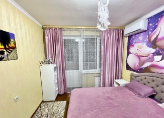 Продам двухкомнатную квартиру, 69 м2, Краснодарский край, Крымская улица, 272