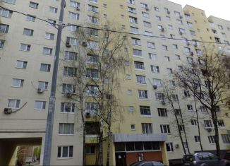 Сдается трехкомнатная квартира, 68 м2, Москва, улица Декабристов, 11