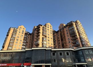 Продается двухкомнатная квартира, 78 м2, Каспийск, проспект Акулиничева, 23