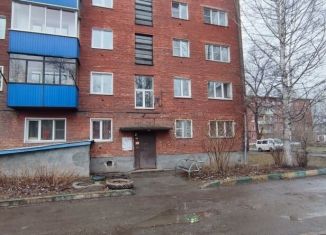 Продаю 2-комнатную квартиру, 42 м2, Новокузнецк, улица Веры Соломиной, 28