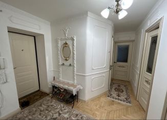 Продам 3-комнатную квартиру, 80 м2, Ставропольский край, улица Героев Медиков, 6
