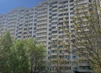 Продается 2-комнатная квартира, 68 м2, Краснодар, улица Карякина, 18, микрорайон Московский