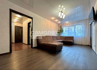 Продается 3-комнатная квартира, 61.2 м2, Кемеровская область, Бакинская улица, 8