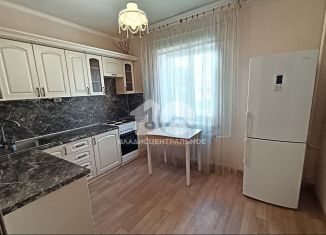 Продаю однокомнатную квартиру, 33 м2, Новосибирск, улица Связистов, 154