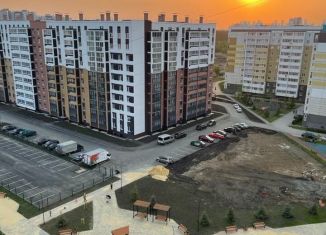 Продам трехкомнатную квартиру, 72.3 м2, Челябинск, Краснопольский проспект, 28