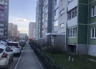Продается двухкомнатная квартира, 64.7 м2, Челябинская область, улица 40-летия Победы, 42