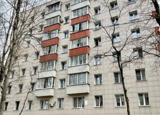 Продаю 1-комнатную квартиру, 30 м2, Москва, улица Марии Ульяновой, 27