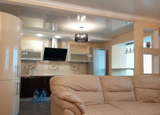 Сдаю в аренду 3-ком. квартиру, 110 м2, Республика Башкортостан, улица Чернышевского, 104