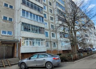 Продам 3-ком. квартиру, 65.8 м2, Малоярославец, Московская улица, 79