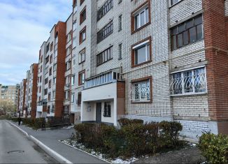 Продам 5-ком. квартиру, 156.2 м2, Чувашия, улица Пирогова, 2