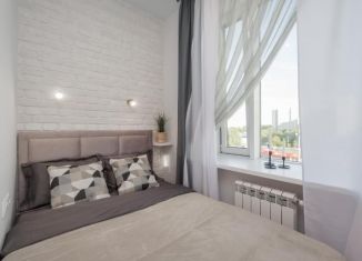 Продам 3-комнатную квартиру, 48.5 м2, Москва, Корабельная улица, 6, район Нагатинский Затон