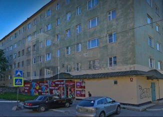 Продаю 2-ком. квартиру, 45 м2, Мурманская область, улица Позднякова, 6