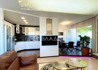 Продам четырехкомнатную квартиру, 117.1 м2, Улан-Удэ, улица Мокрова, 28А