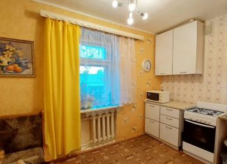 Продам 3-комнатную квартиру, 66.1 м2, рабочий посёлок Кадуй, улица Карла Маркса, 19