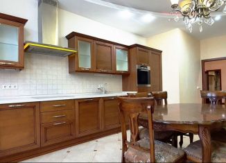 3-ком. квартира в аренду, 125 м2, Санкт-Петербург, 8-я Советская улица, 37-39, муниципальный округ Смольнинское