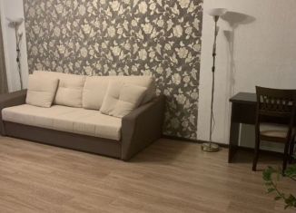 Сдам в аренду 2-ком. квартиру, 53 м2, Вязьма, улица Полины Осипенко, 27