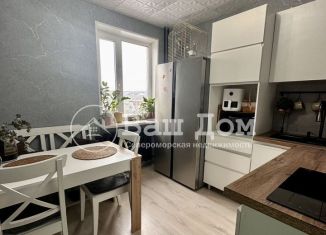 Продается 3-ком. квартира, 58 м2, Мурманская область, Приморская улица, 11