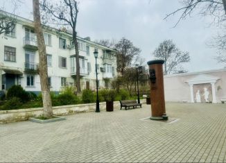 Продам 1-ком. квартиру, 30 м2, Керчь, улица 51-й Армии, 5