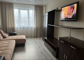 Продается двухкомнатная квартира, 43.7 м2, Апатиты, улица Козлова, 13