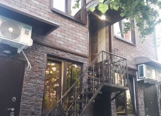 Сдаю коттедж, 68 м2, Сочи, улица Ленина, 99/1