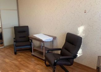 Продаю 1-ком. квартиру, 32 м2, Ишимбай, Стахановская улица, 42