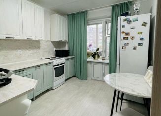 Продам двухкомнатную квартиру, 51 м2, поселок Зональная Станция, Солнечная улица, 17