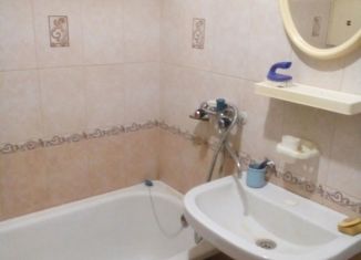 Сдаю в аренду 1-ком. квартиру, 31 м2, Кстово, улица 40 лет Октября, 19