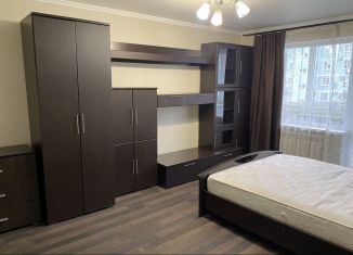 Аренда 2-комнатной квартиры, 50 м2, Краснодар, проспект Чекистов, 5, микрорайон Юбилейный