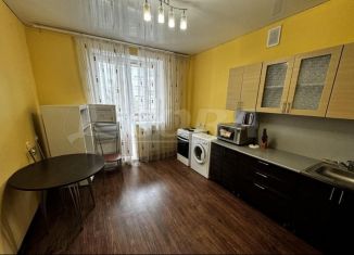 Сдаю 1-ком. квартиру, 42 м2, Тобольск, 10-й микрорайон, 71А