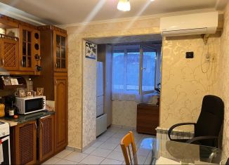 Двухкомнатная квартира на продажу, 56 м2, Туапсе, улица Калинина, 14