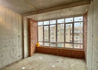 Продам 1-комнатную квартиру, 45 м2, Махачкала, проспект Насрутдинова, 187