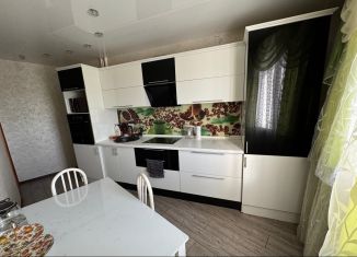 Сдача в аренду 4-ком. квартиры, 77 м2, Тайшет, микрорайон Новый, 9