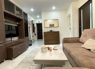 Продаю 2-ком. квартиру, 50 м2, Сочи, улица Гагарина, 4